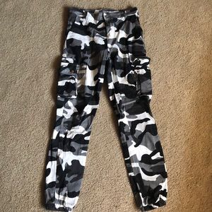 Women’s Camo Cargo Joggers